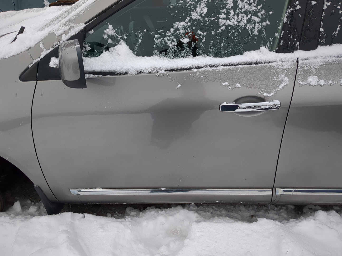2011-2014 Nissan Rogue Driver Front Door Oem 1248218 - Oemusedautoparts1.com