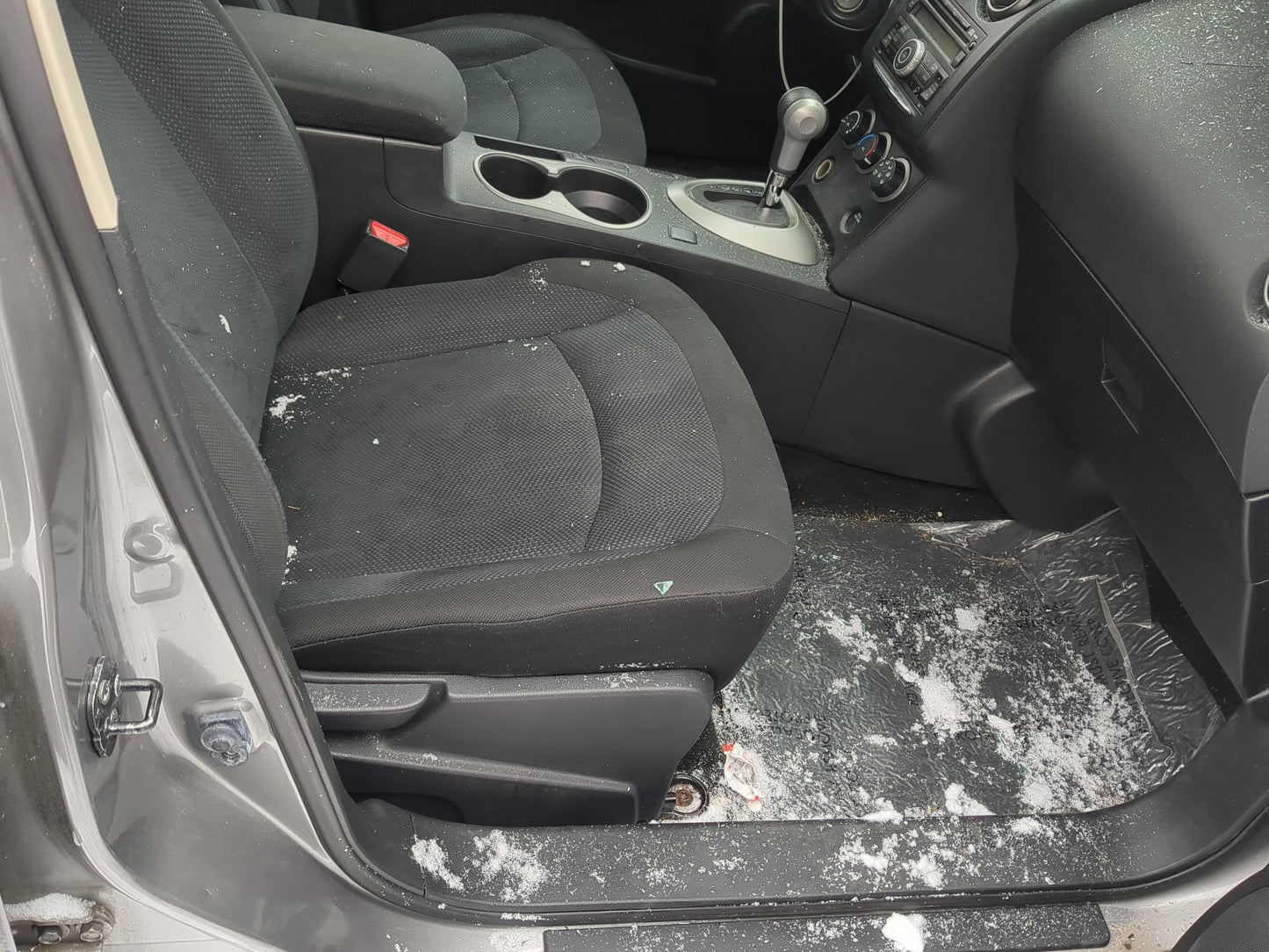 2010-2013 Nissan Rogue Passenger Front Seat Oem - Oemusedautoparts1.com