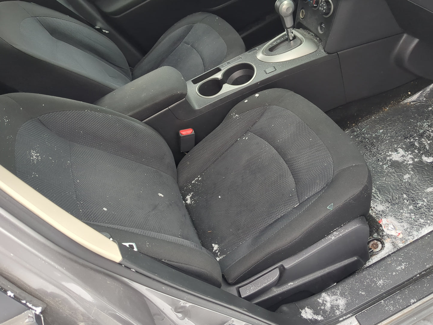 2010-2013 Nissan Rogue Passenger Front Seat Oem - Oemusedautoparts1.com
