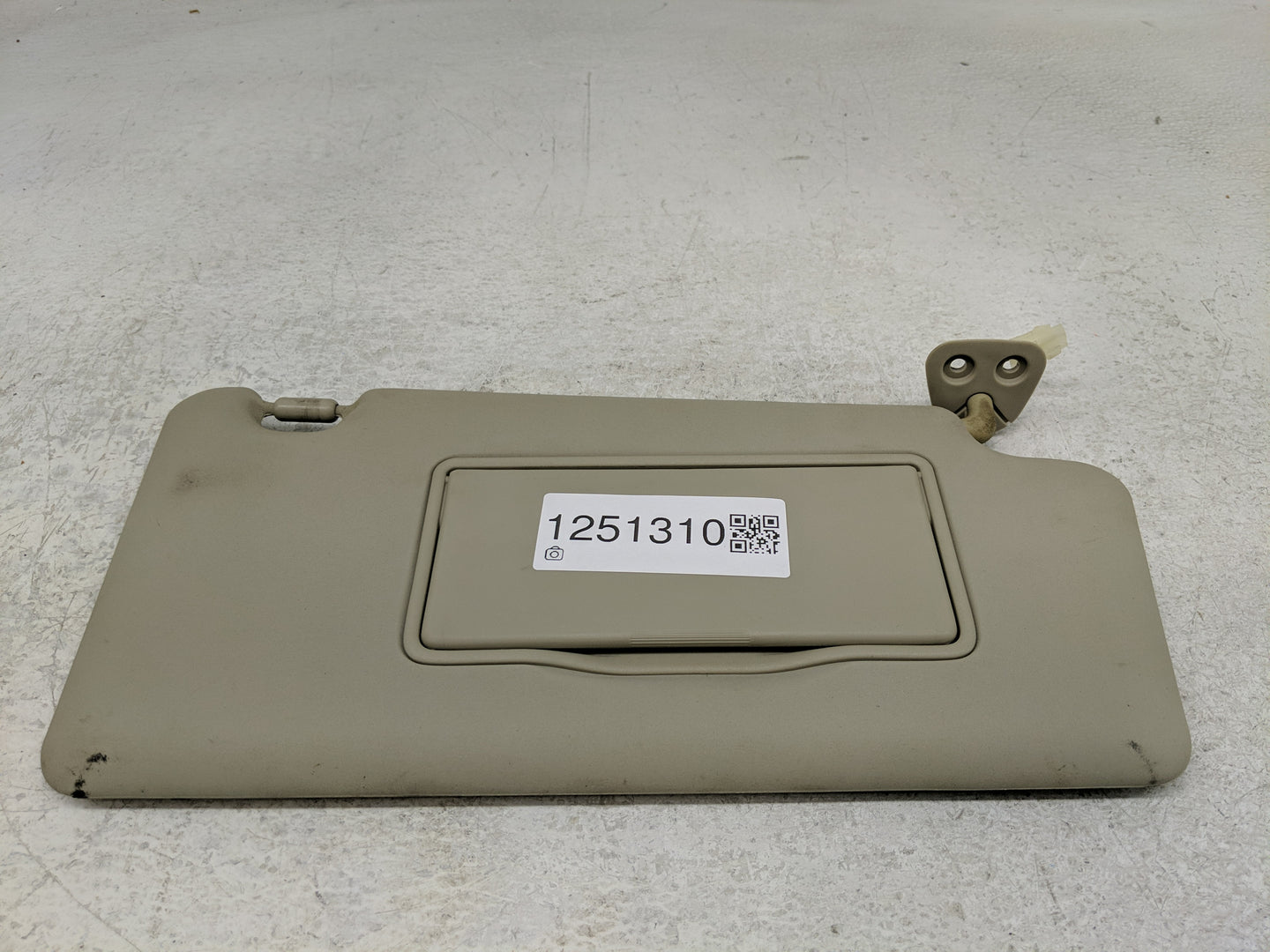 2008-2015 Nissan Rogue Sun Visor Shade Replacement Passenger Right Mirror Fits Fits 2008 2009 2010 2011 2012 2013 2014 2015 