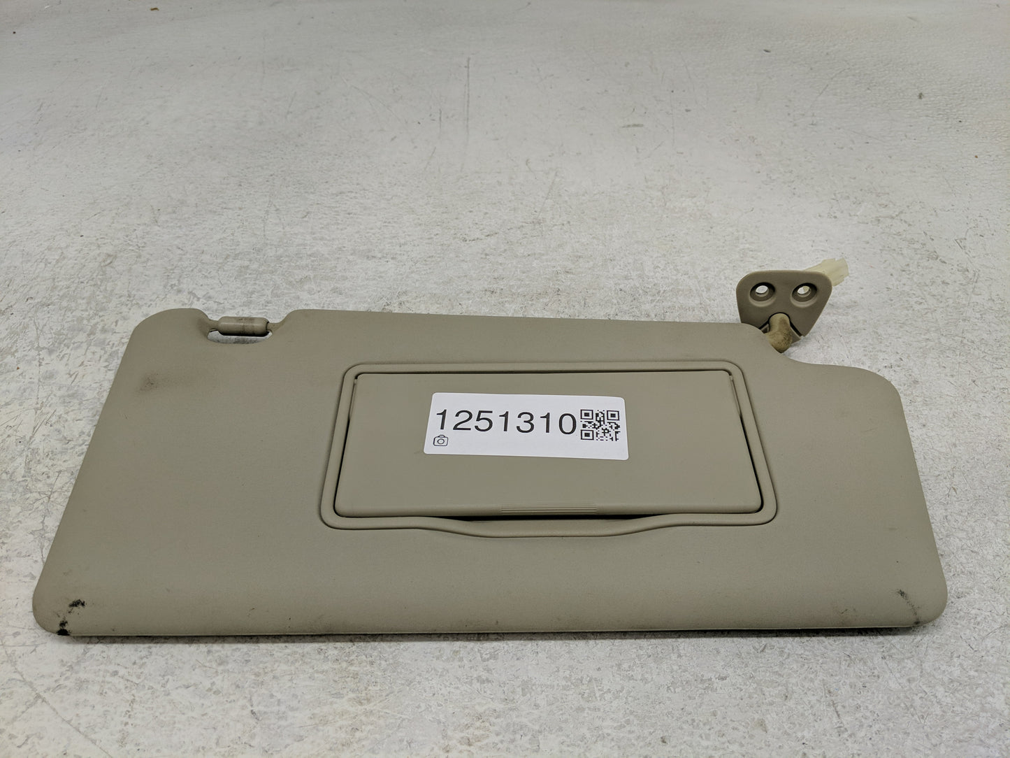 2008-2015 Nissan Rogue Sun Visor Shade Replacement Passenger Right Mirror Fits Fits 2008 2009 2010 2011 2012 2013 2014 2015 