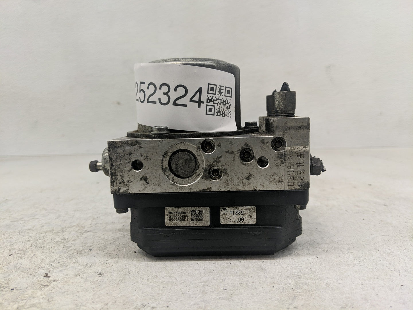 2012-2015 Nissan Rogue ABS Pump Control Module Replacement P/N:A98000E1K Fits Fits 2012 2013 2014 2015 OEM Used Auto Parts -