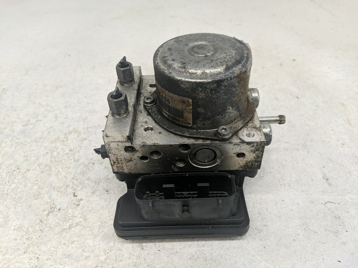 2012-2015 Nissan Rogue ABS Pump Control Module Replacement P/N:A98000E1K Fits Fits 2012 2013 2014 2015 OEM Used Auto Parts -