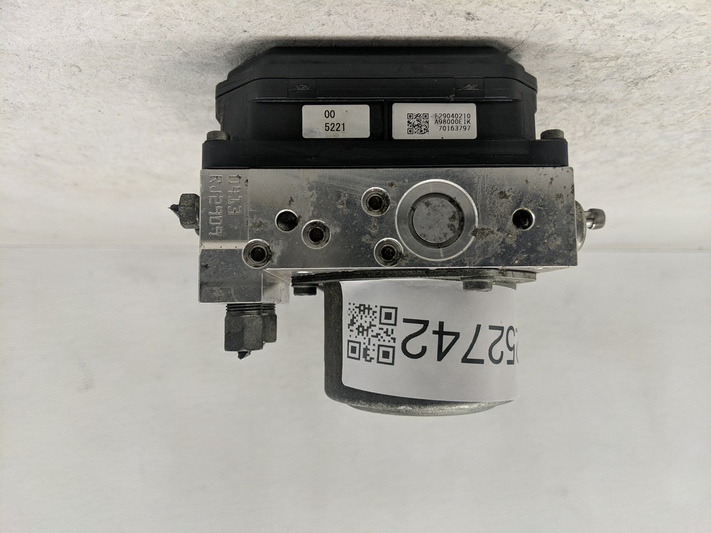 2012-2015 Nissan Rogue ABS Pump Control Module Replacement P/N:A98000E1K Fits Fits 2012 2013 2014 2015 OEM Used Auto Parts -