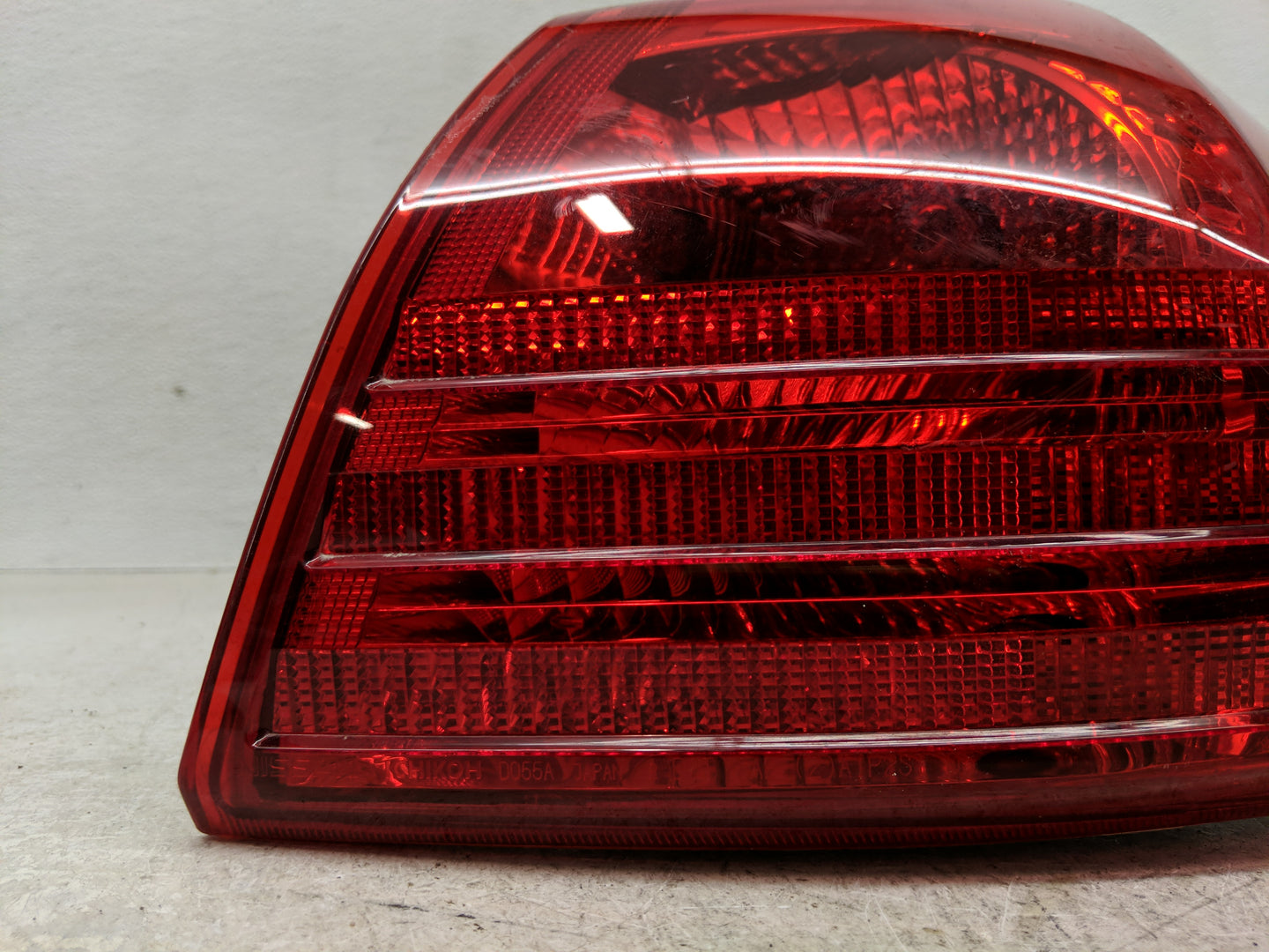 2008-2015 Nissan Rogue Tail Light Assembly Passenger Right OEM Fits Fits 2008 2009 2010 2011 2012 2013 2014 2015 OEM Used Au