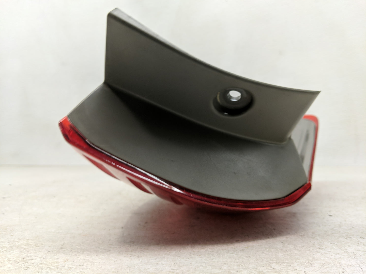 2008-2015 Nissan Rogue Tail Light Assembly Passenger Right OEM Fits Fits 2008 2009 2010 2011 2012 2013 2014 2015 OEM Used Au