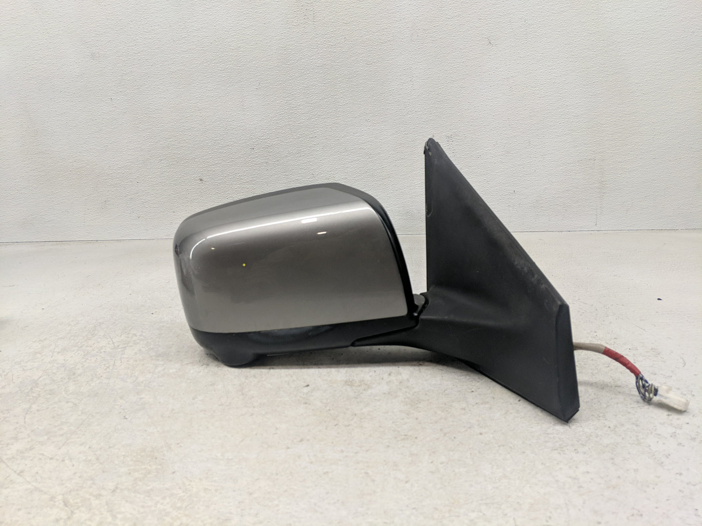 2012-2015 Nissan Rogue Passenger Side View Mirror - Right Door Mirror OEM Used - Oemusedautoparts1.com