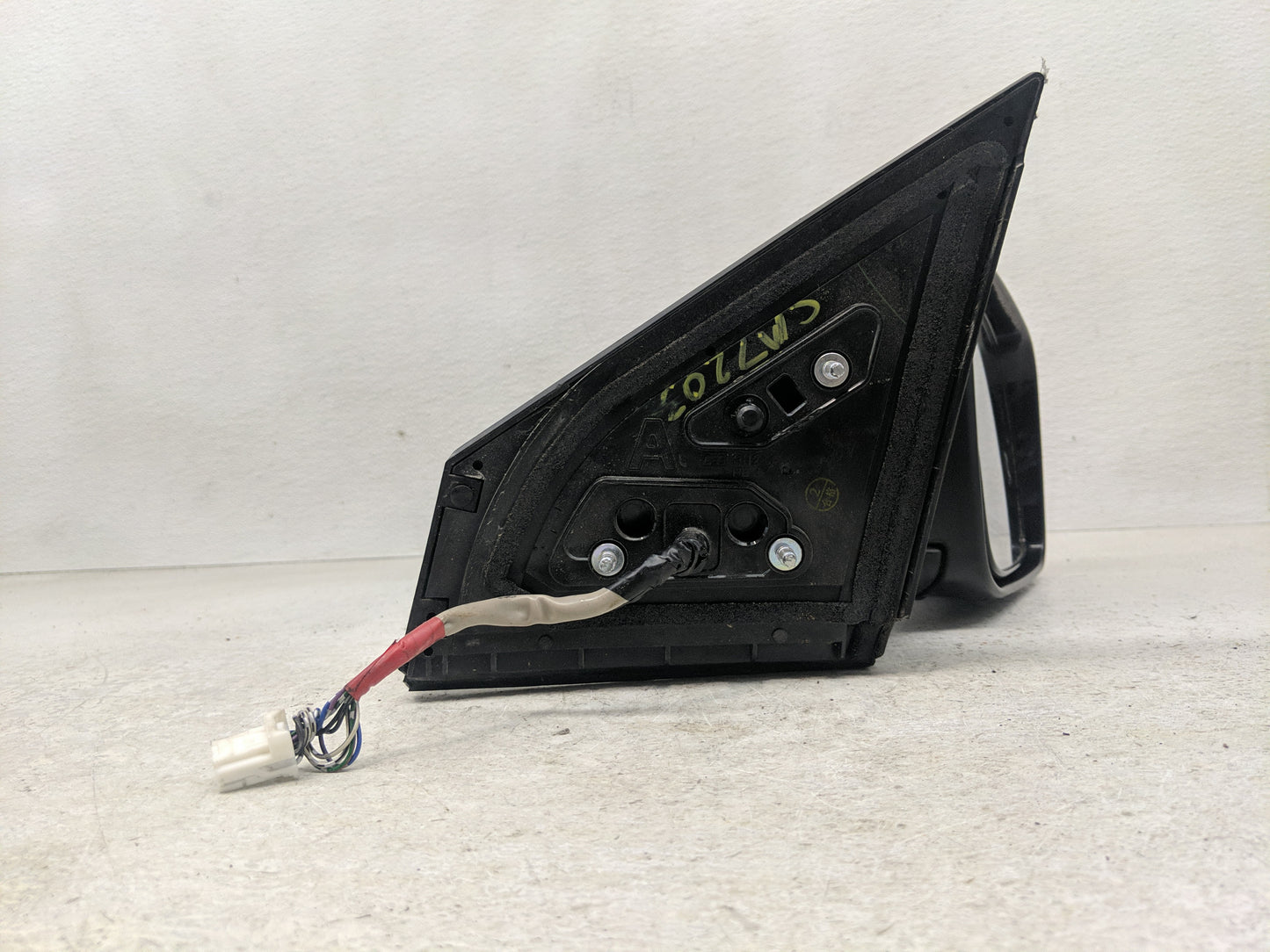 2012-2015 Nissan Rogue Passenger Side View Mirror - Right Door Mirror OEM Used - Oemusedautoparts1.com