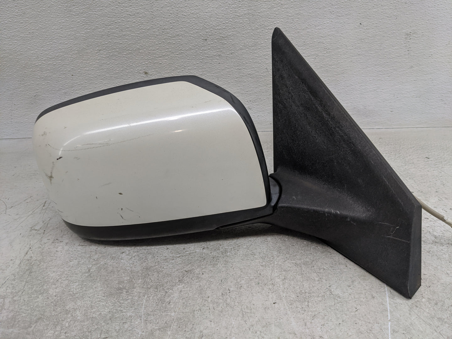 2008-2015 Nissan Rogue Passenger Side View Mirror - Right Door Mirror OEM Used - Oemusedautoparts1.com