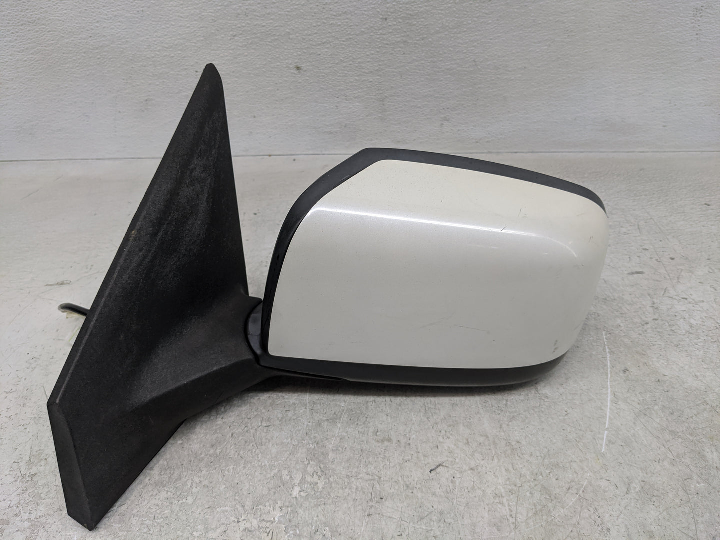 2008-2015 Nissan Rogue Driver Side View Mirror - Left Door Mirror OEM Used - Oemusedautoparts1.com