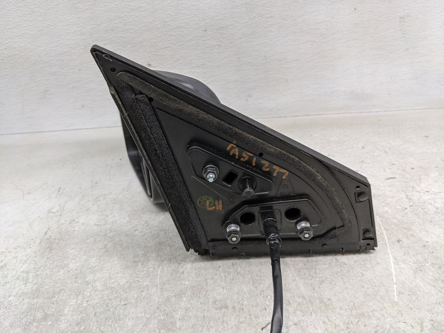 2008-2015 Nissan Rogue Driver Side View Mirror - Left Door Mirror OEM Used - Oemusedautoparts1.com
