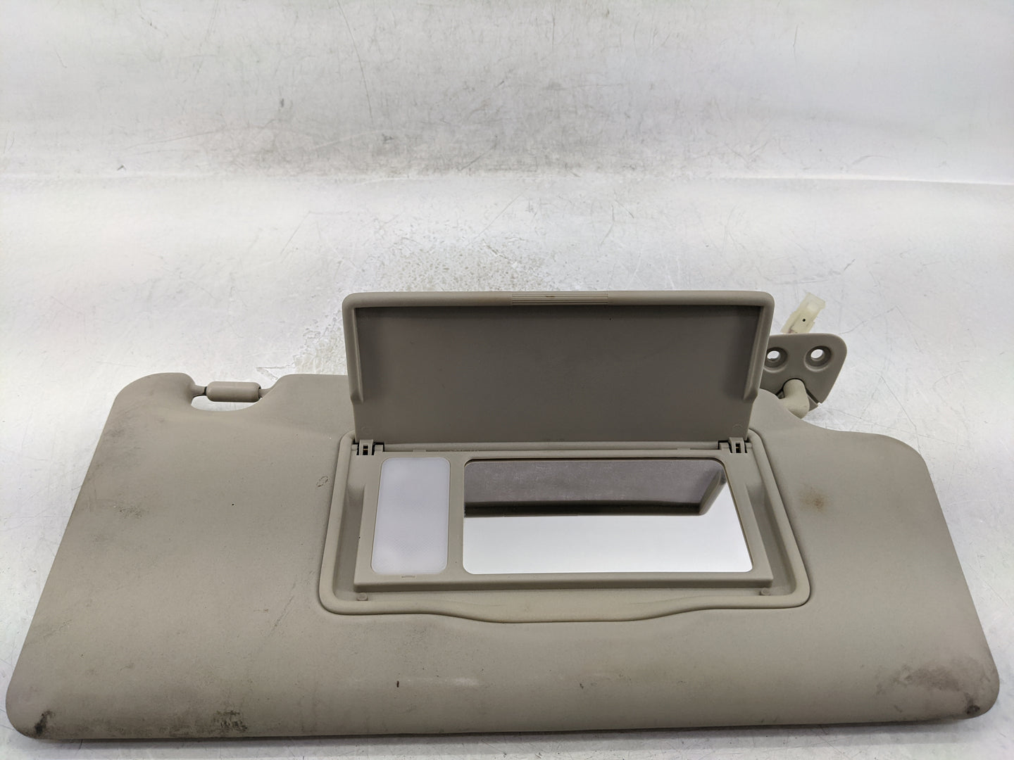 2008-2015 Nissan Rogue Sun Visor Shade Replacement Passenger Right Mirror Fits Fits 2008 2009 2010 2011 2012 2013 2014 2015 