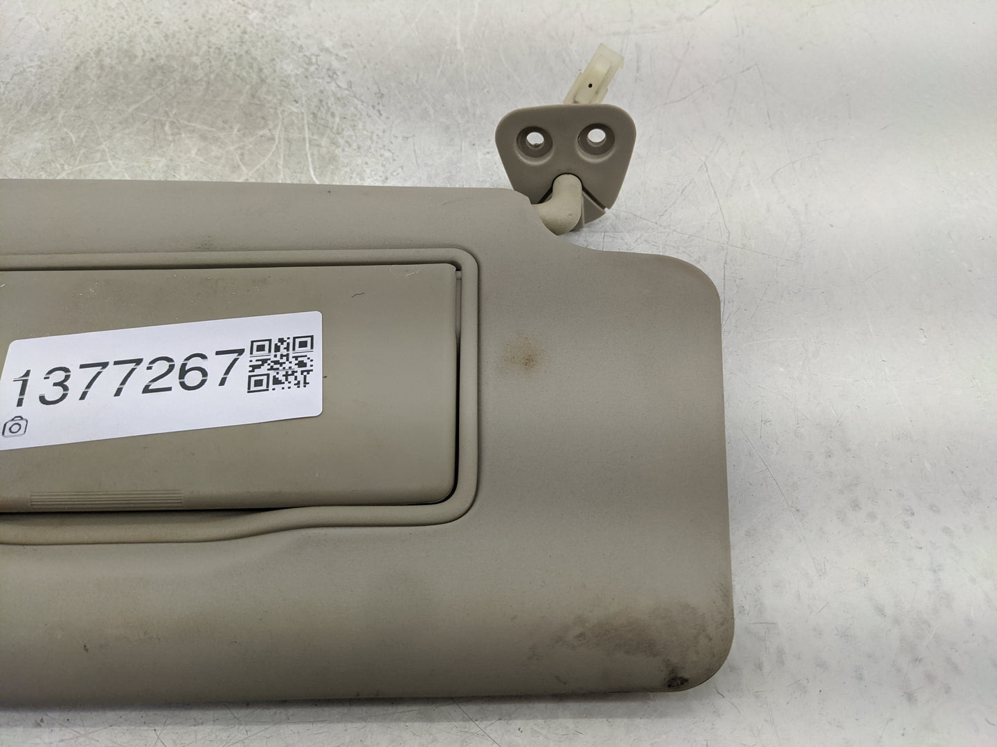 2008-2015 Nissan Rogue Sun Visor Shade Replacement Passenger Right Mirror Fits Fits 2008 2009 2010 2011 2012 2013 2014 2015 