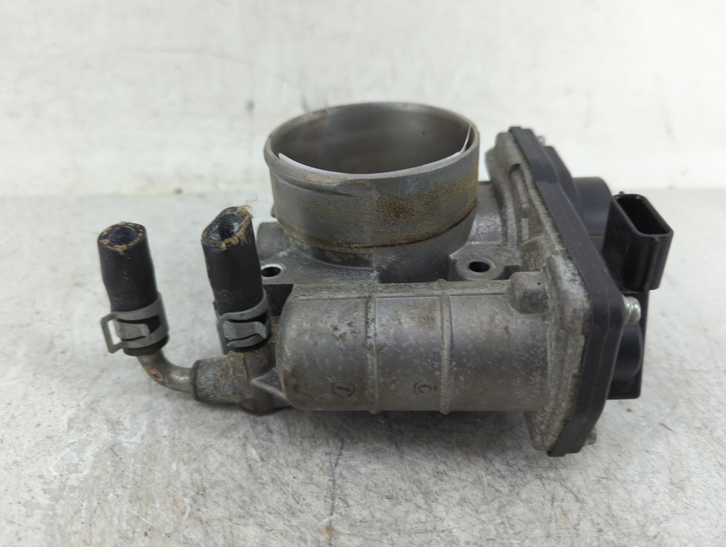 2011-2015 Nissan Rogue Throttle Body P/N:526-01 Fits Fits 2011 2012 2013 2014 2015 OEM Used Auto Parts - Oemusedautoparts1.c