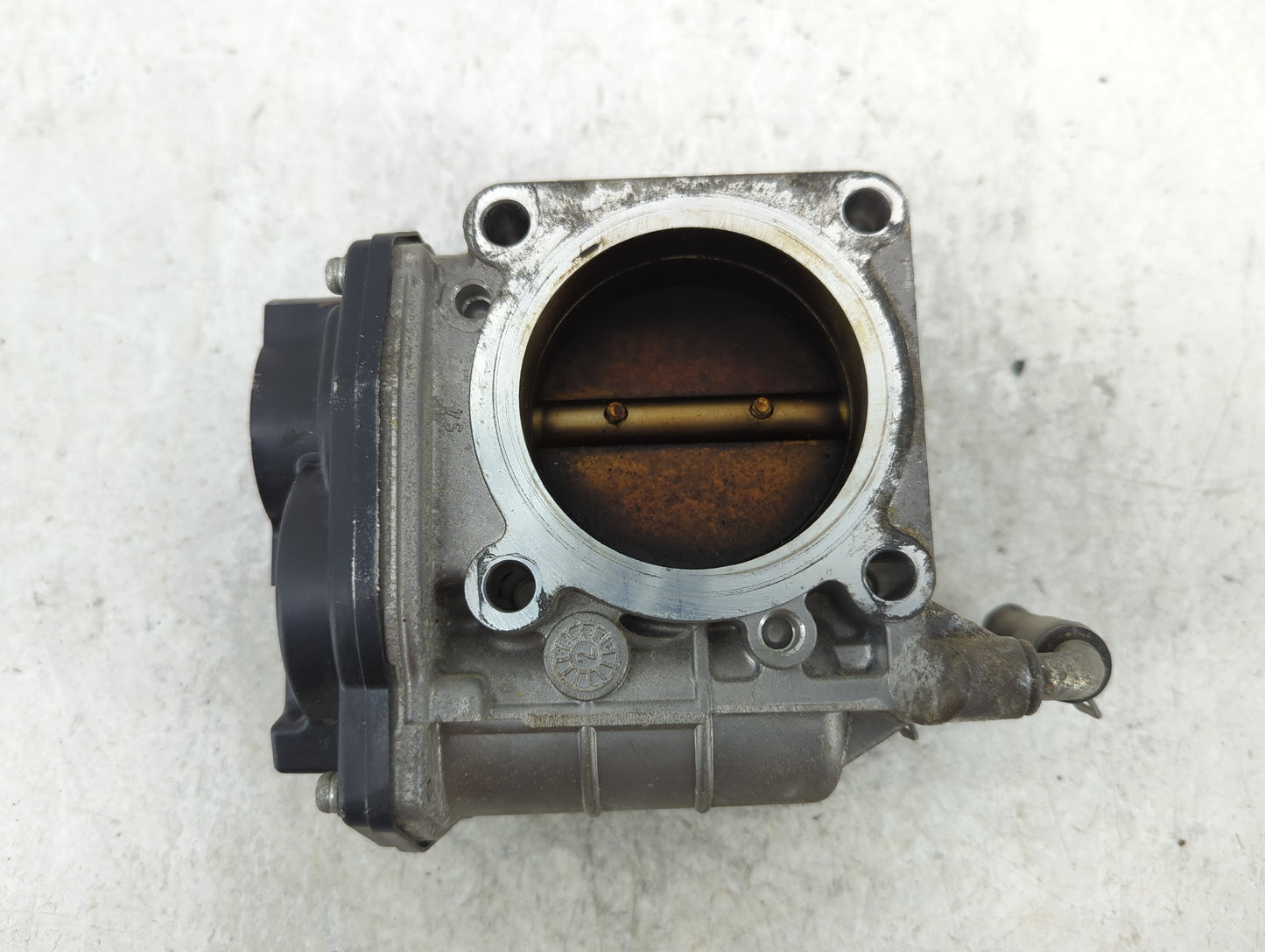 2011-2015 Nissan Rogue Throttle Body P/N:526-01 Fits Fits 2011 2012 2013 2014 2015 OEM Used Auto Parts - Oemusedautoparts1.c
