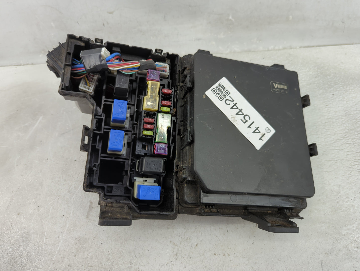 2012-2015 Nissan Rogue Fusebox Fuse Box Panel Relay Module P/N:284B6-JG03A Fits Fits 2012 2013 2014 2015 OEM Used Auto Parts