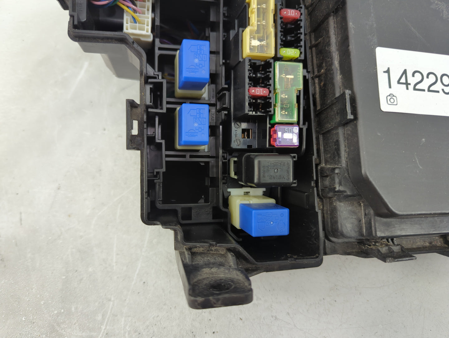 2012-2015 Nissan Rogue Fusebox Fuse Box Panel Relay Module P/N:9291 XA1 Fits Fits 2012 2013 2014 2015 OEM Used Auto Parts - 