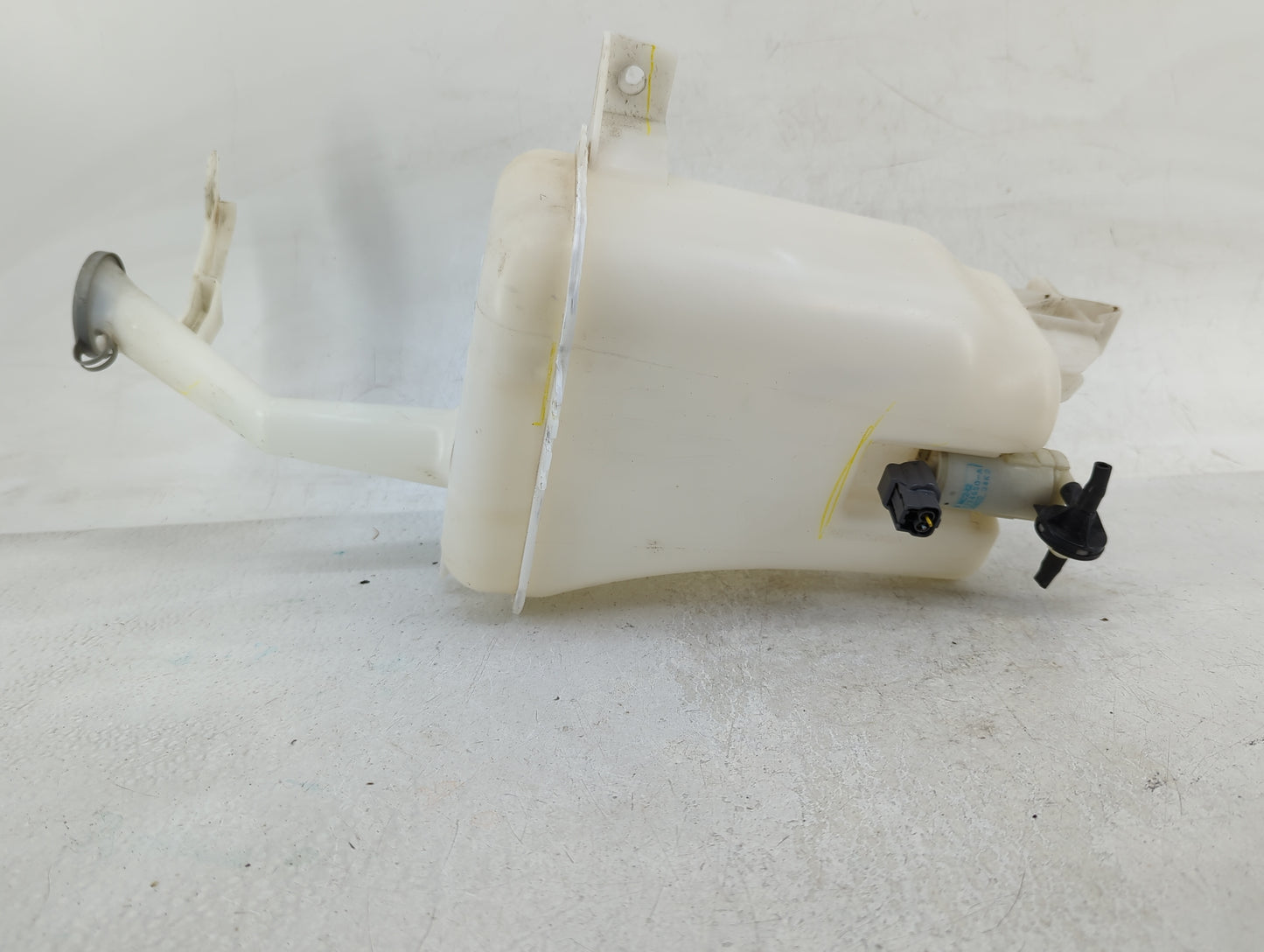 2008-2015 Nissan Rogue Windshield Washer Fluid Reservoir Bottle Oem - Oemusedautoparts1.com