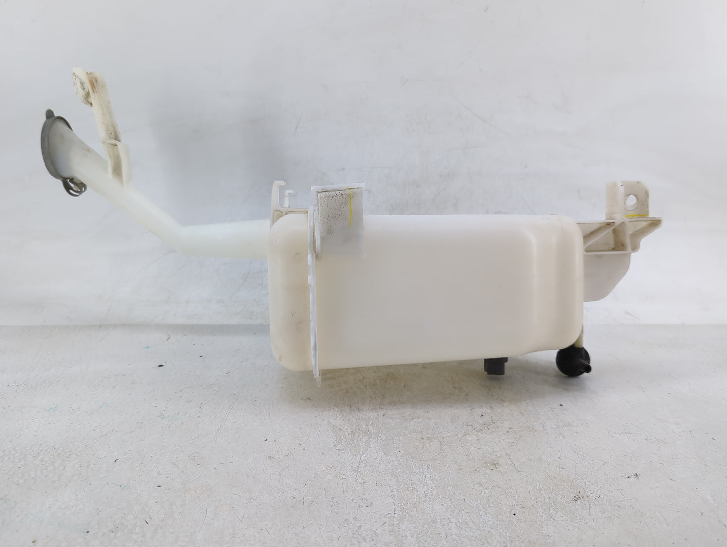 2008-2015 Nissan Rogue Windshield Washer Fluid Reservoir Bottle Oem - Oemusedautoparts1.com
