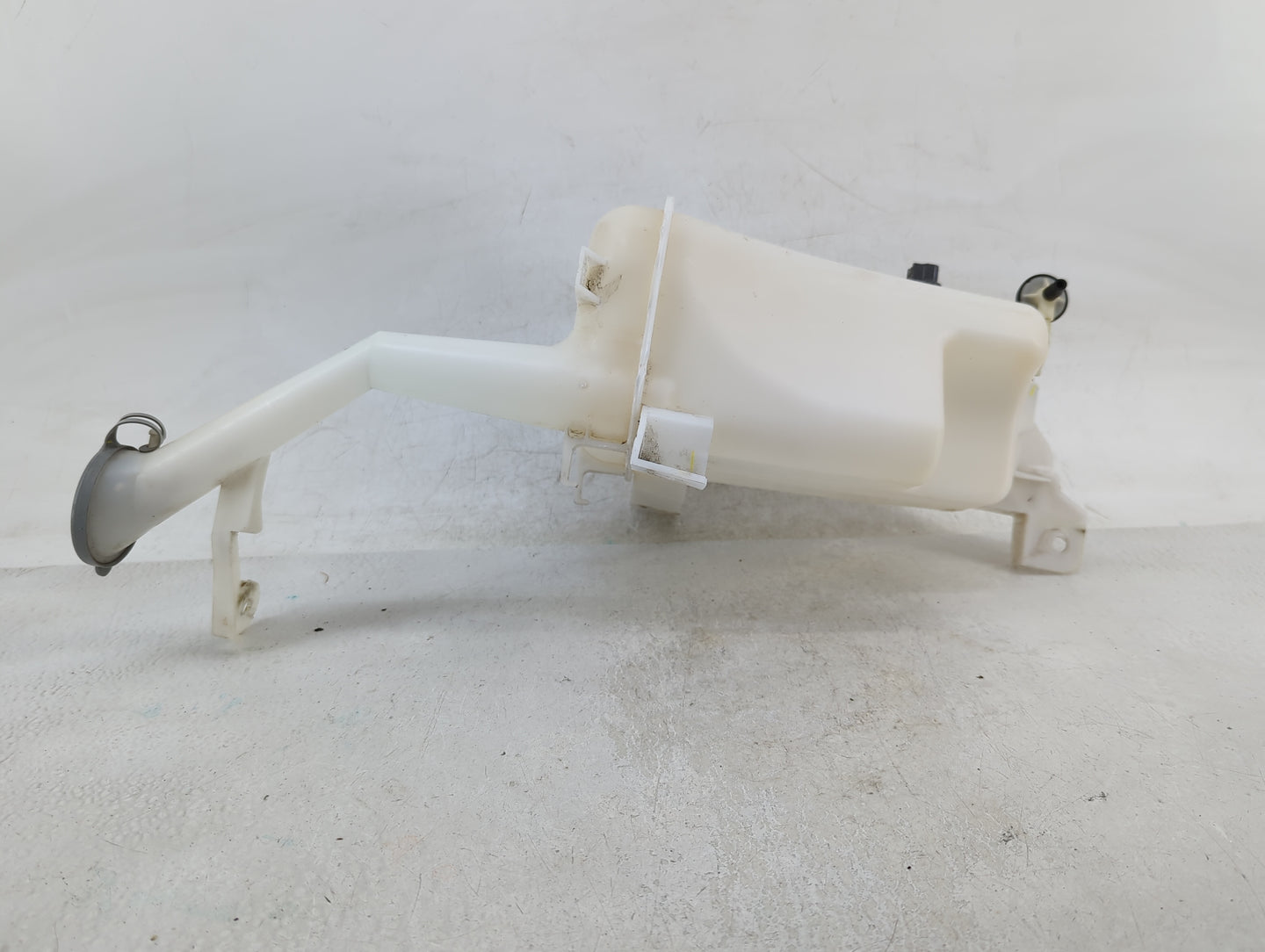 2008-2015 Nissan Rogue Windshield Washer Fluid Reservoir Bottle Oem - Oemusedautoparts1.com