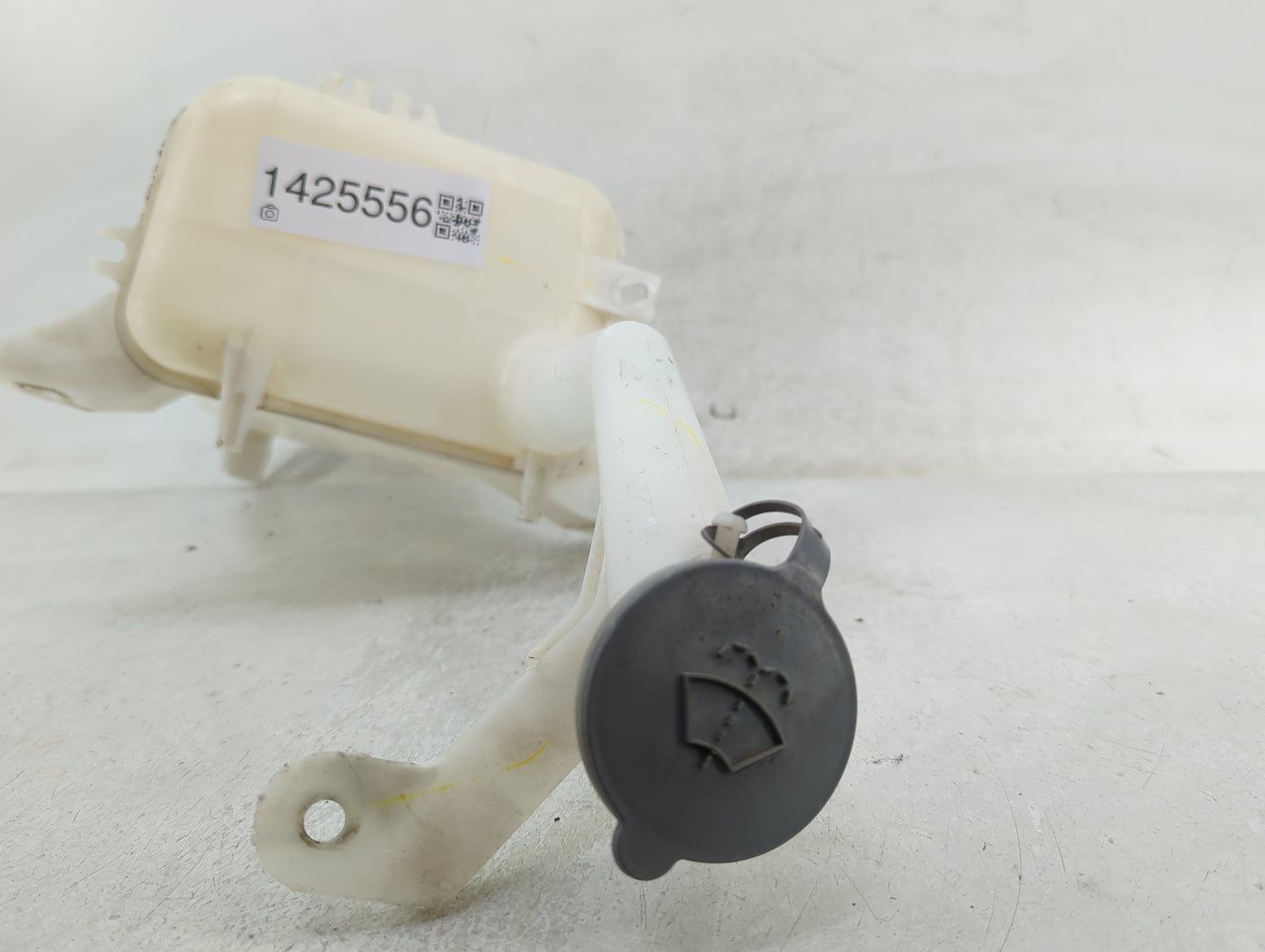 2008-2015 Nissan Rogue Windshield Washer Fluid Reservoir Bottle Oem - Oemusedautoparts1.com