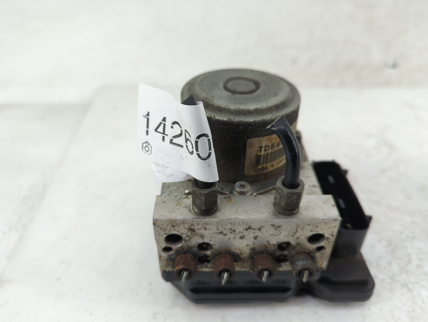 2012-2015 Nissan Rogue ABS Pump Control Module Replacement P/N:TD8405 Fits Fits 2012 2013 2014 2015 OEM Used Auto Parts - Oe