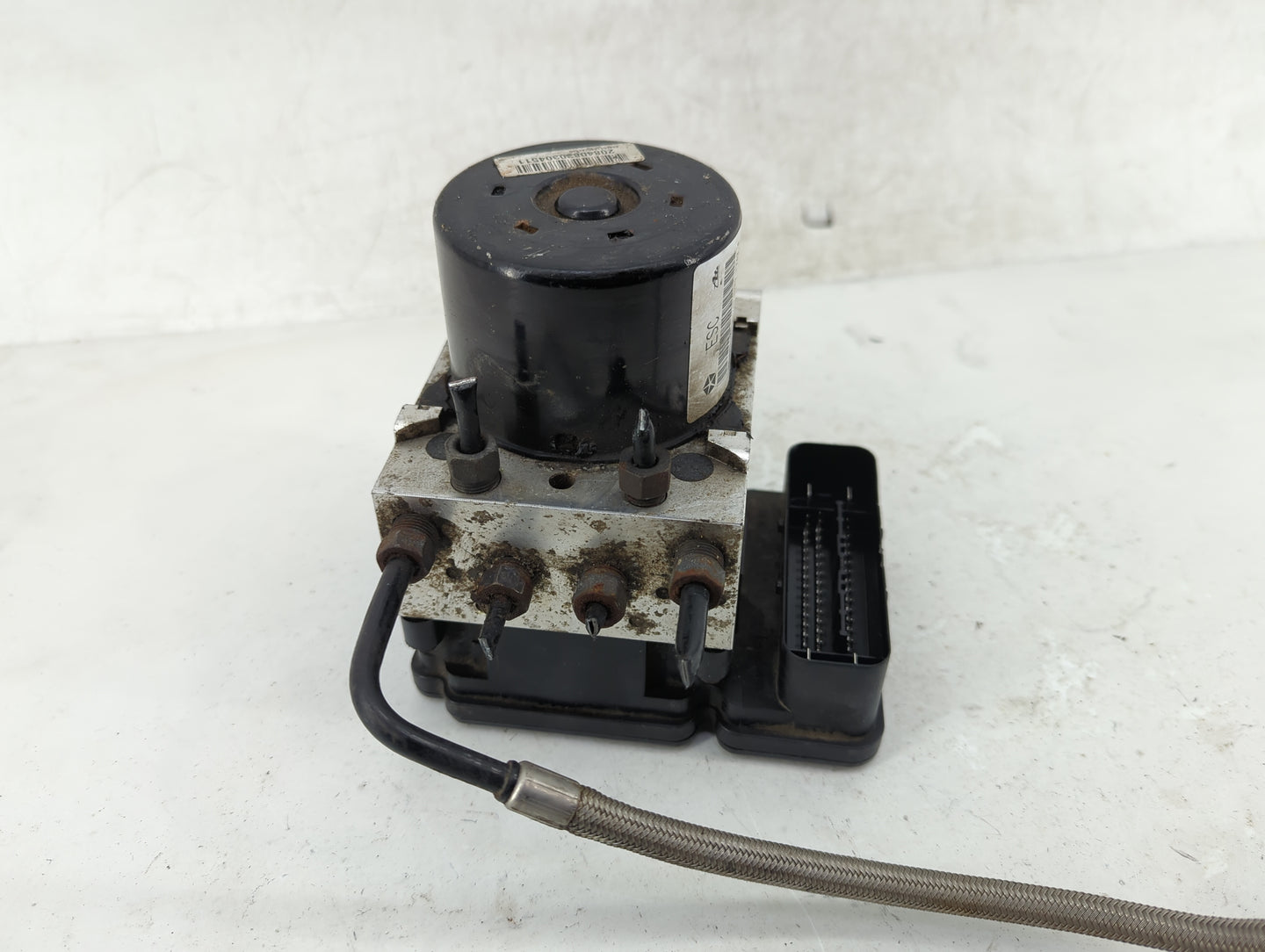 2012-2015 Nissan Rogue ABS Pump Control Module Replacement P/N:P05154901AE 26173073 Fits Fits 2012 2013 2014 2015 OEM Used A