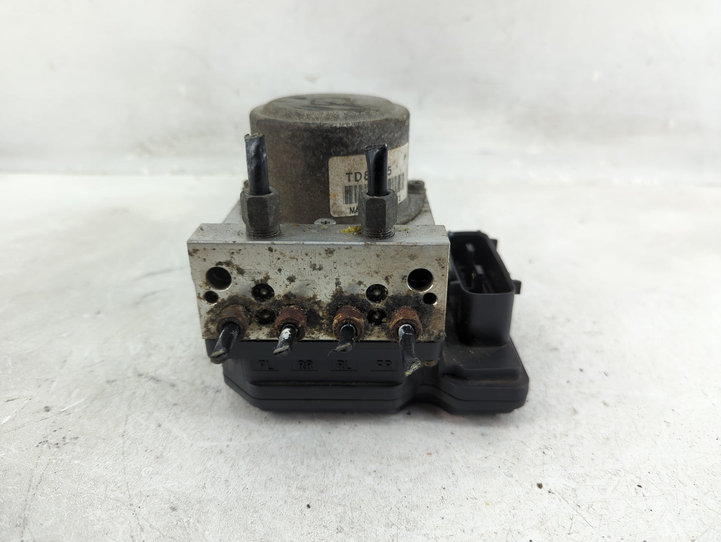 2012-2015 Nissan Rogue ABS Pump Control Module Replacement P/N:26173073 Fits Fits 2012 2013 2014 2015 OEM Used Auto Parts - 