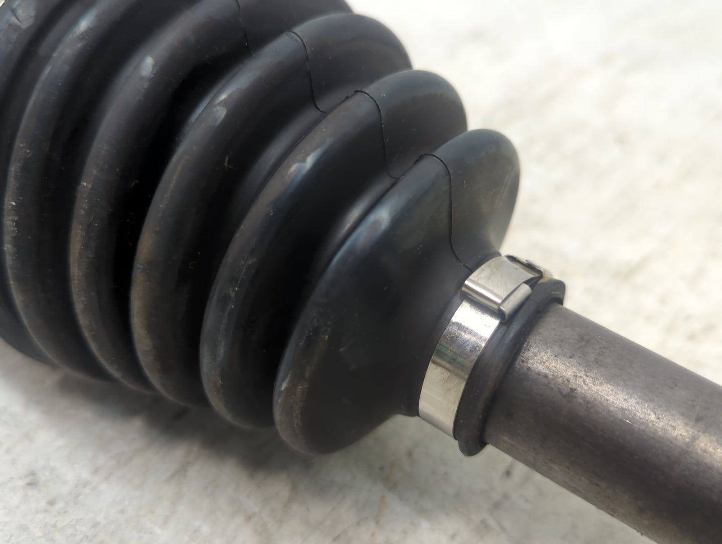 2008-2015 Nissan Rogue Axle Shaft Front Passenger Cv C/v - Oemusedautoparts1.com
