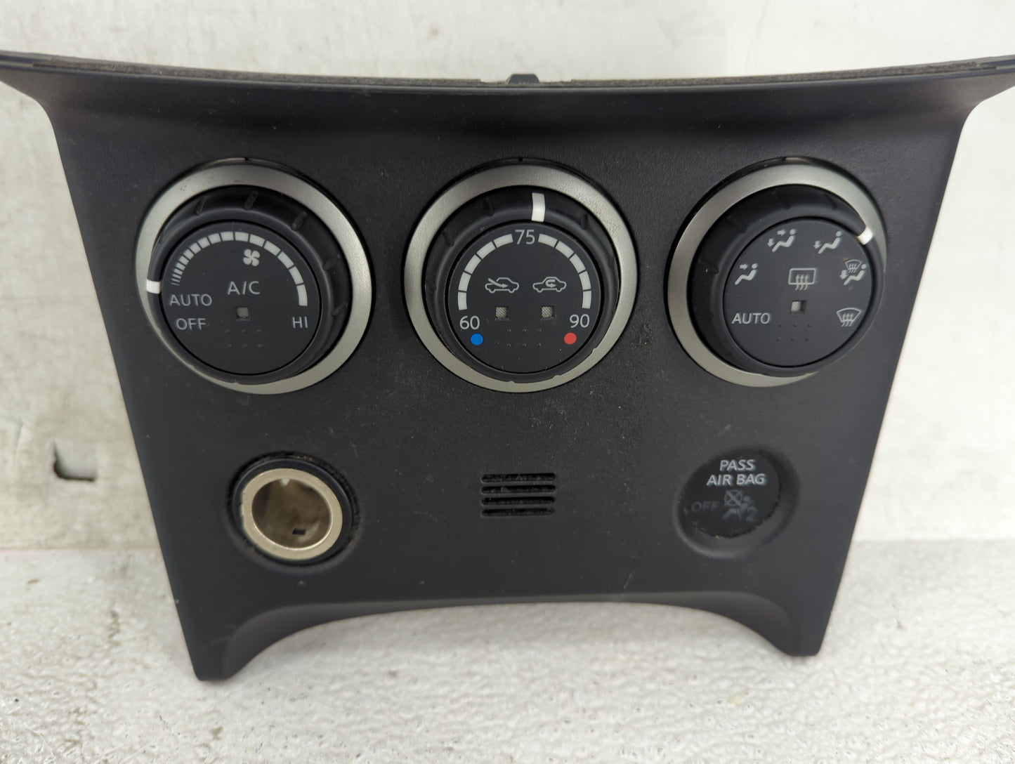 2011-2015 Nissan Rogue Climate Control Module Temperature AC/Heater Replacement P/N:27500 1VK0C 27500 1VK0C--A Fits OEM Used