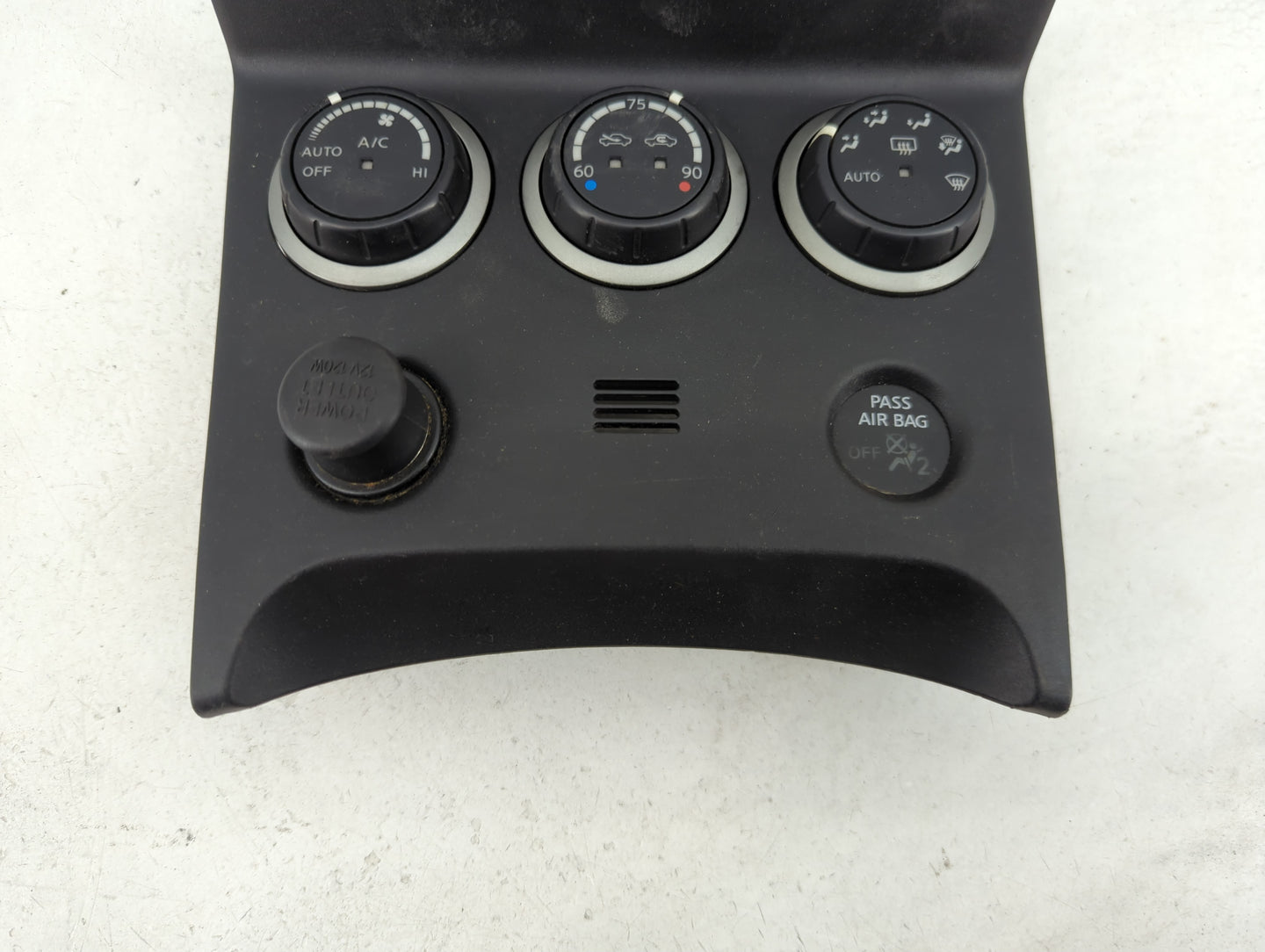 2011-2015 Nissan Rogue Climate Control Module Temperature AC/Heater Replacement P/N:27500 1VK0A 27500 1VK0A--A Fits OEM Used