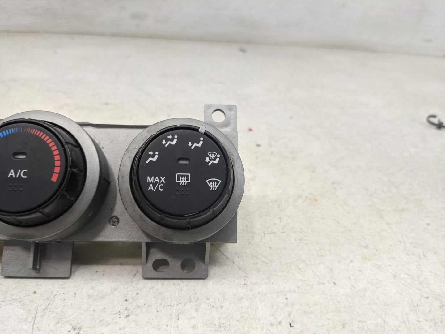 2011-2015 Nissan Rogue Climate Control Module Temperature AC/Heater Replacement P/N:27500 1VL0C 275001VL0C--A Fits OEM Used 