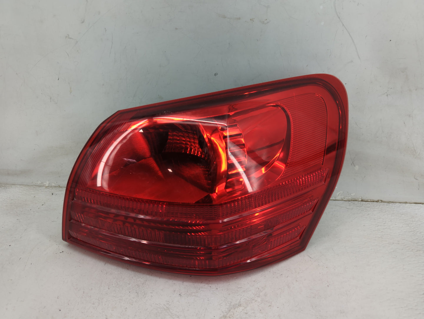2008-2015 Nissan Rogue Tail Light Assembly Driver Left OEM Fits Fits 2008 2009 2010 2011 2012 2013 2014 2015 OEM Used Auto P