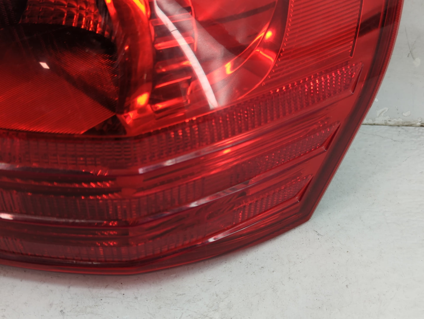 2008-2015 Nissan Rogue Tail Light Assembly Driver Left OEM Fits Fits 2008 2009 2010 2011 2012 2013 2014 2015 OEM Used Auto P