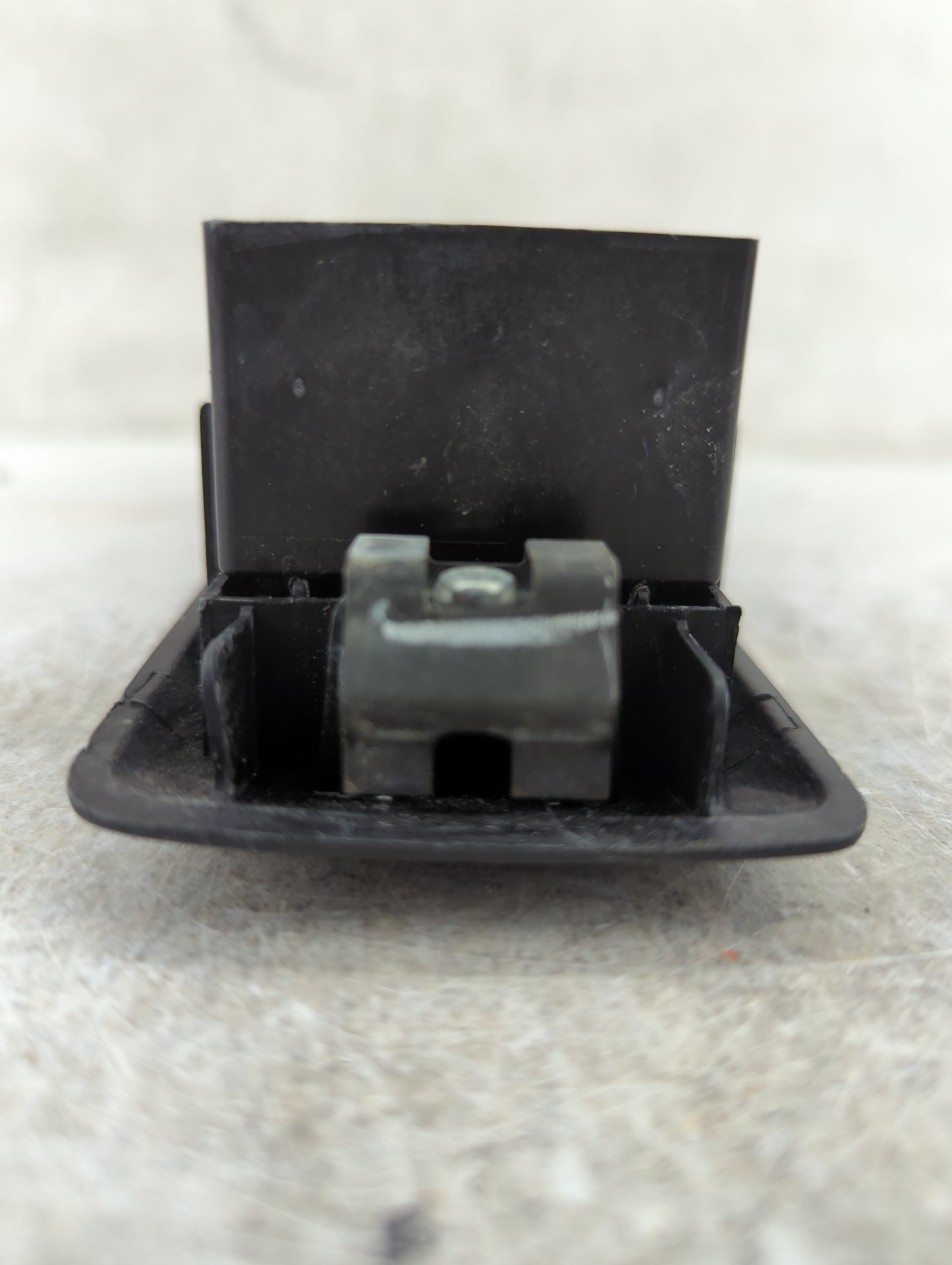 2013 Nissan Rogue Master Power Window Switch Replacement Driver Side Left Fits OEM Used Auto Parts - Oemusedautoparts1.com