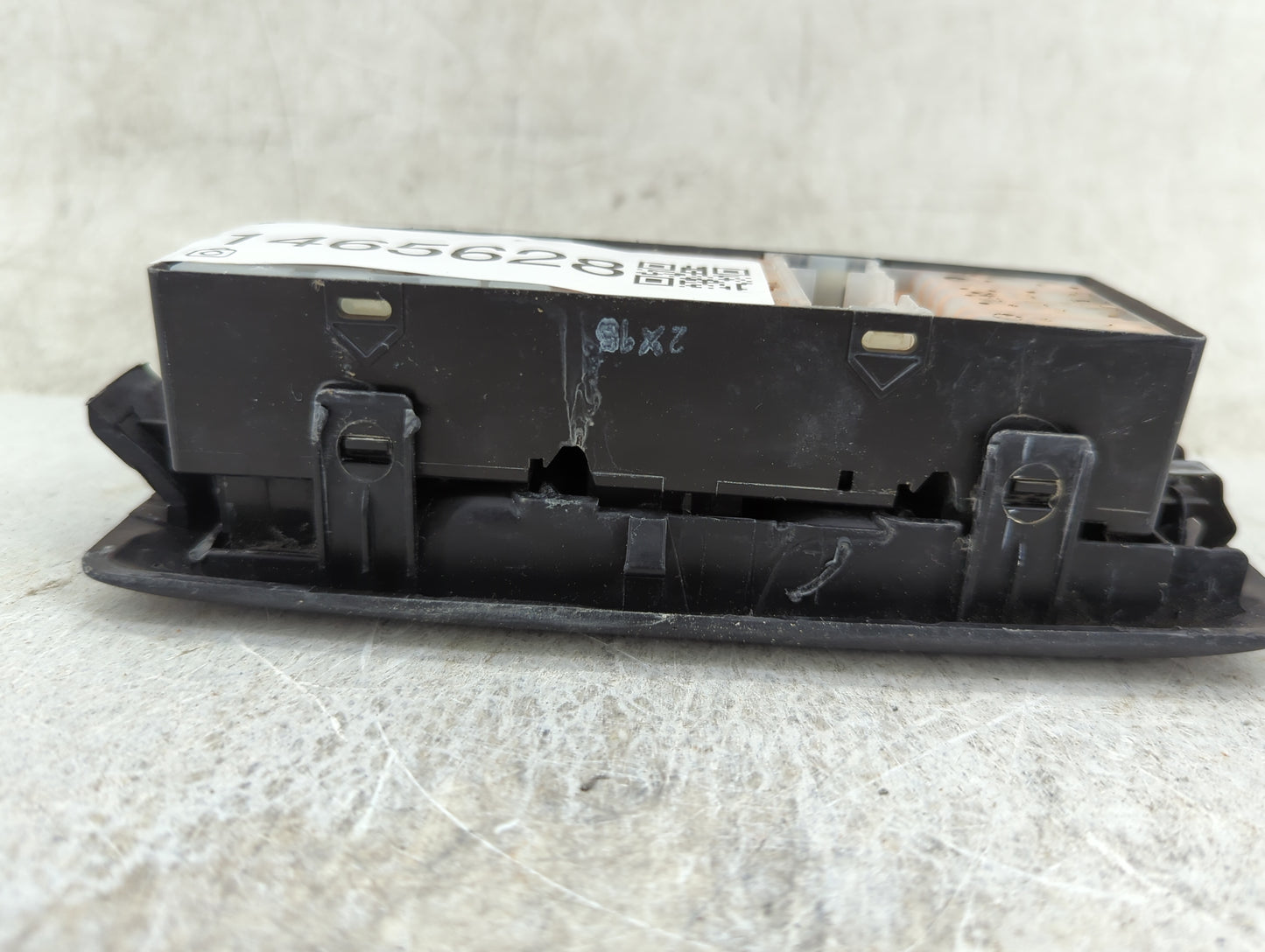 2013 Nissan Rogue Master Power Window Switch Replacement Driver Side Left Fits OEM Used Auto Parts - Oemusedautoparts1.com