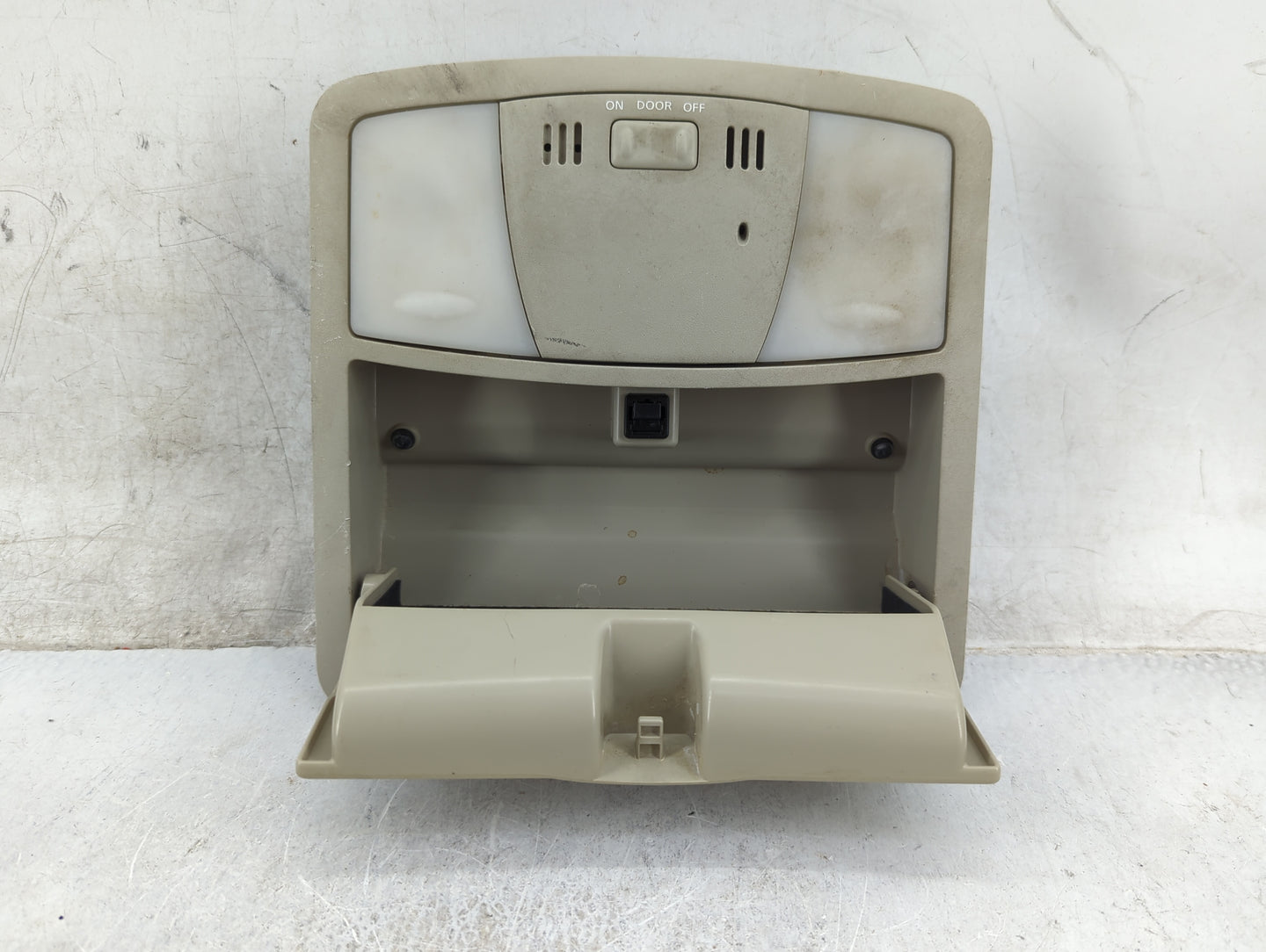 2013-2015 Nissan Rogue Overhead Roof Console Tan - Oemusedautoparts1.com