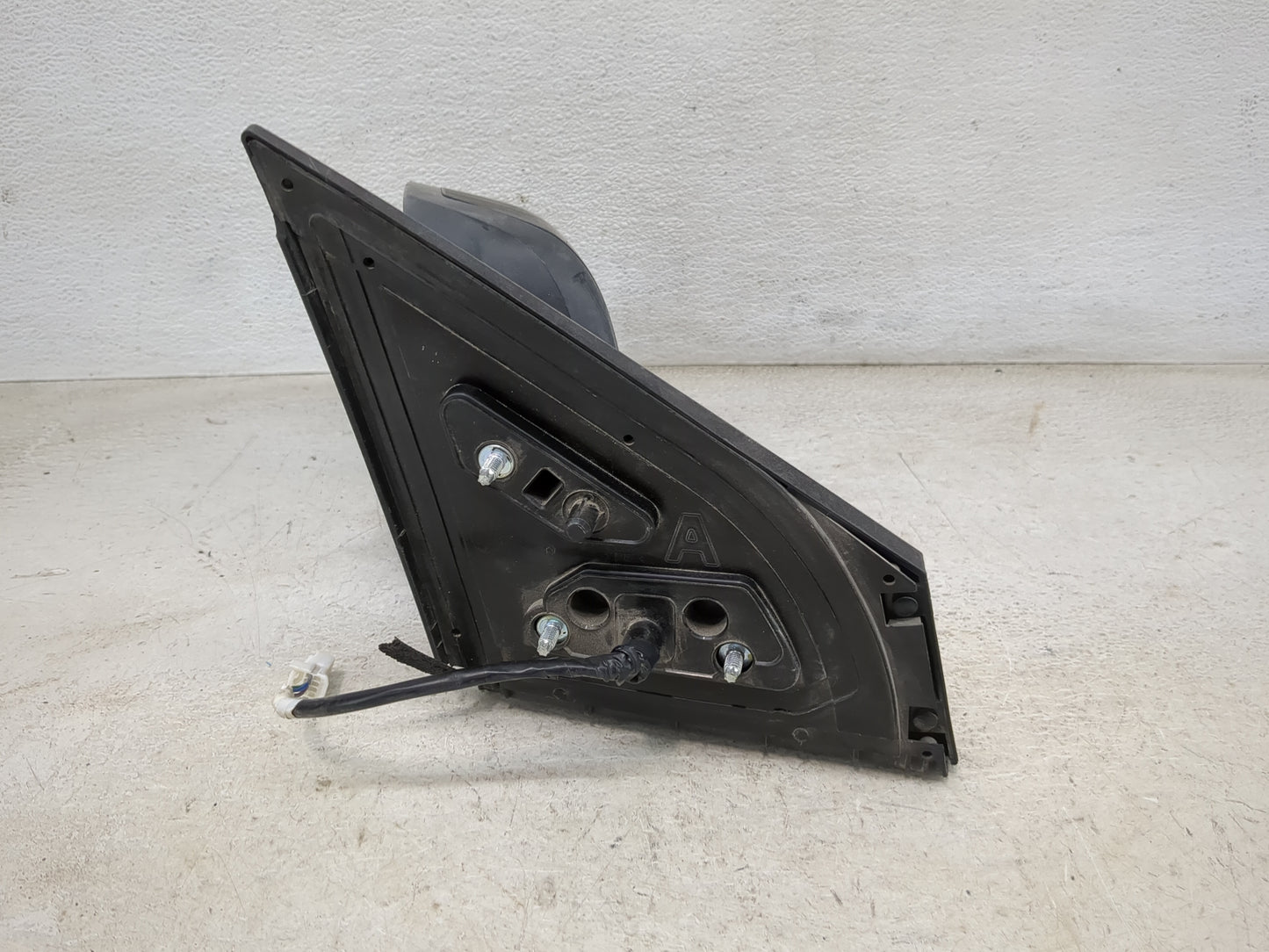 2008-2015 Nissan Rogue Driver Side View Mirror - Left Door Mirror OEM Used - Oemusedautoparts1.com