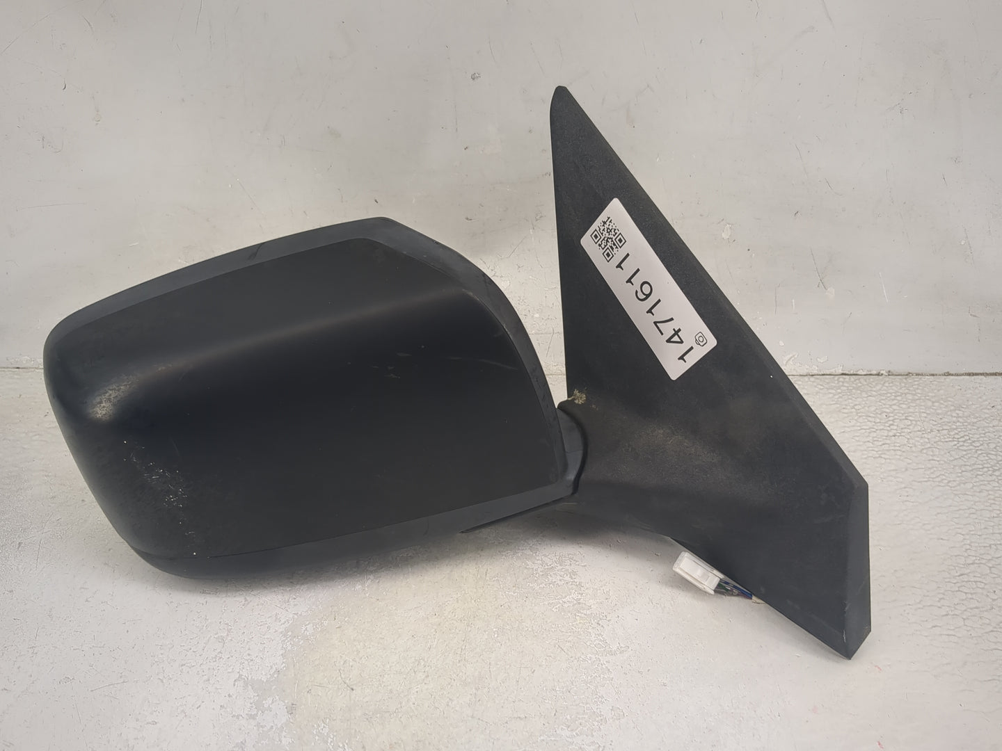 2008-2015 Nissan Rogue Passenger Side View Mirror - Right Door Mirror OEM Used - Oemusedautoparts1.com