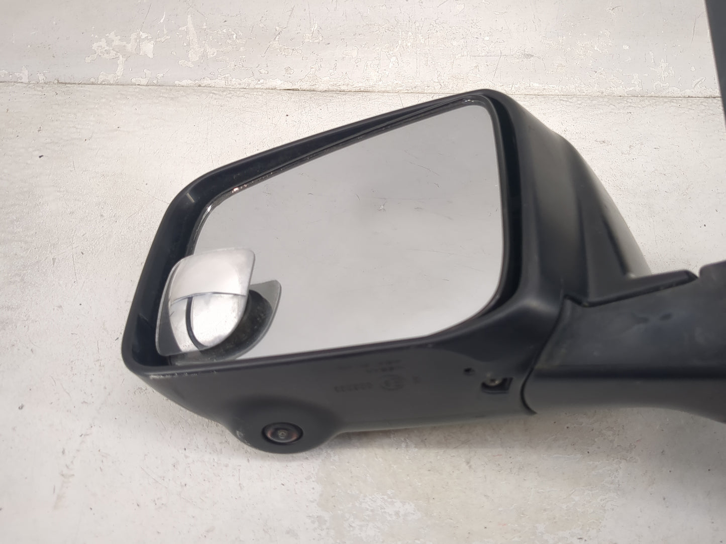2012-2015 Nissan Rogue Driver Side View Mirror - Left Door Mirror OEM Used - Oemusedautoparts1.com