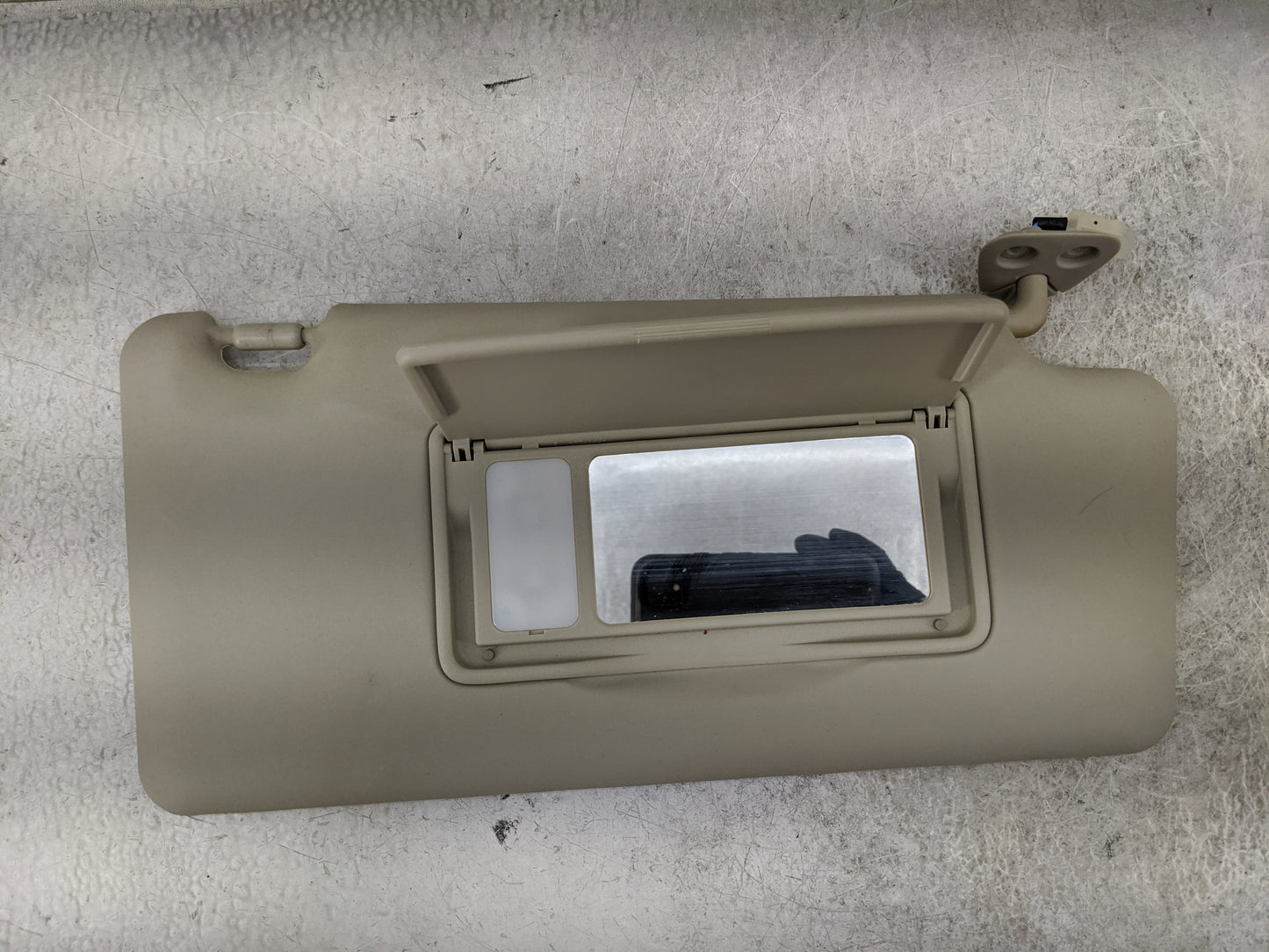 2008-2015 Nissan Rogue Sun Visor Shade Replacement Passenger Right Mirror Fits Fits 2008 2009 2010 2011 2012 2013 2014 2015 