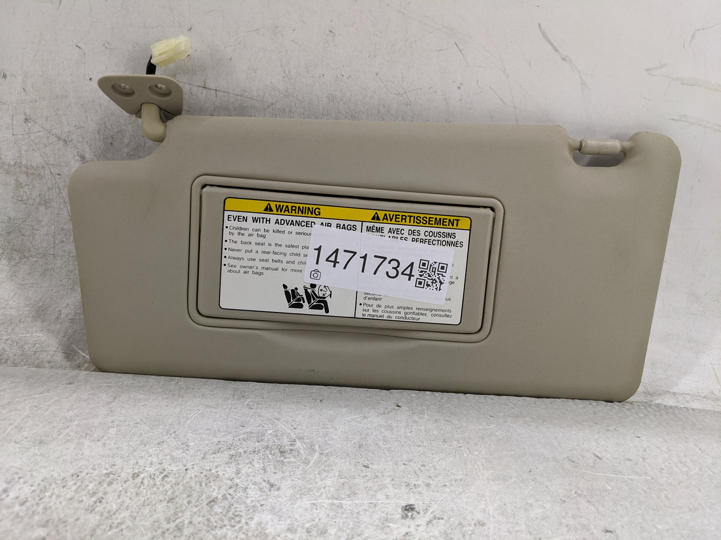 2011-2015 Nissan Rogue Sun Visor Shade Replacement Driver Left Mirror Fits Fits 2011 2012 2013 2014 2015 OEM Used Auto Parts
