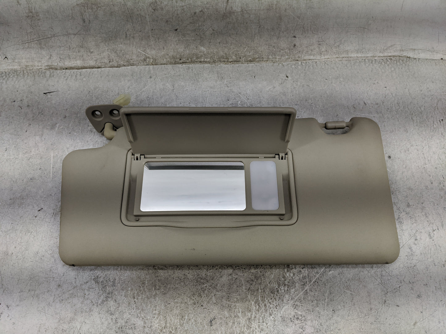 2011-2015 Nissan Rogue Sun Visor Shade Replacement Driver Left Mirror Fits Fits 2011 2012 2013 2014 2015 OEM Used Auto Parts