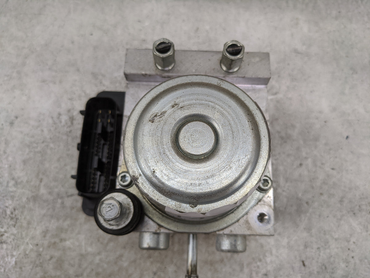 2012-2015 Nissan Rogue Anti-Lock Brake ABS Pump Module Actuator OEM P/N:TD8405 2X101568 Fits Fits 2012 2013 2014 2015 OEM Us