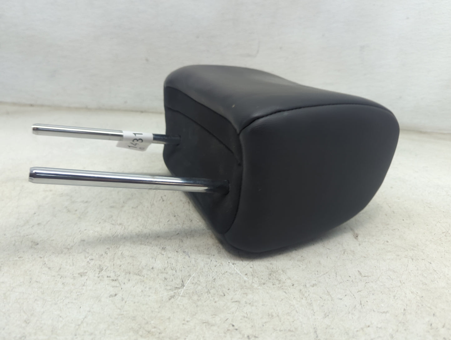 2013 Nissan Rogue Headrest Head Rest Front Driver Seat Black 1473189 - Oemusedautoparts1.com