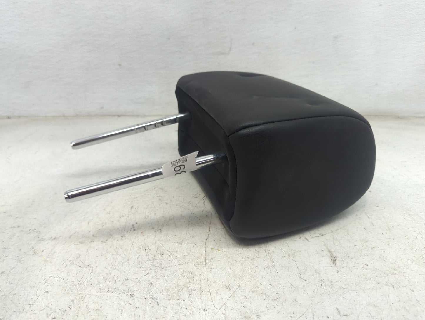 2013 Nissan Rogue Headrest Head Rest Front Driver Seat Black 1473189 - Oemusedautoparts1.com