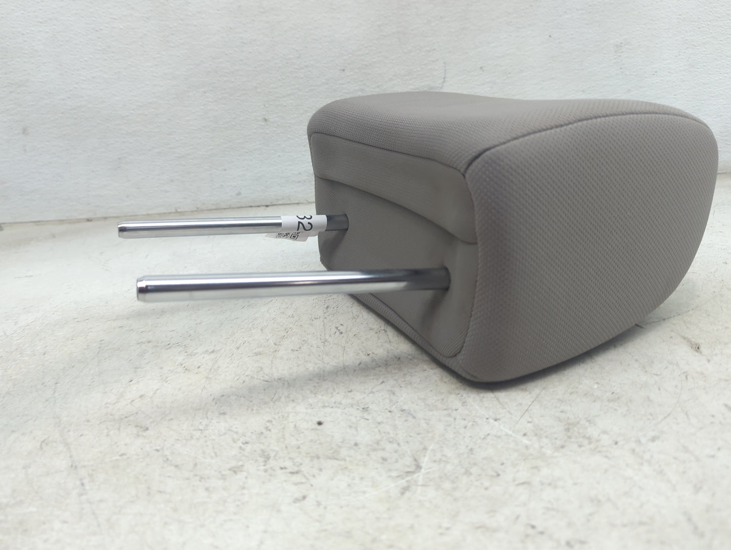 2013 Nissan Rogue Headrest Head Rest Front Driver Passenger Seat Fits OEM Used Auto Parts - Oemusedautoparts1.com