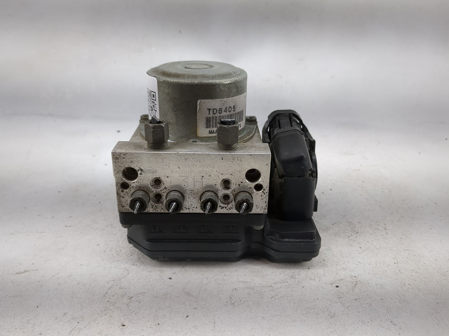 2012-2015 Nissan Rogue ABS Pump Control Module Replacement P/N:TD8405 MAA N 2X050479 Fits Fits 2012 2013 2014 2015 OEM Used 