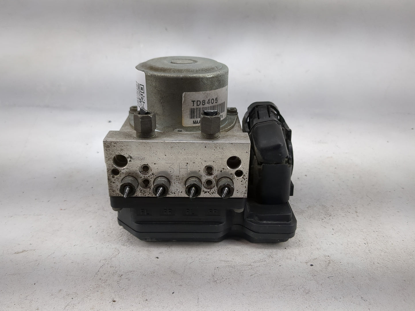 2012-2015 Nissan Rogue ABS Pump Control Module Replacement P/N:TD8405 MAA N 2X050479 Fits Fits 2012 2013 2014 2015 OEM Used 