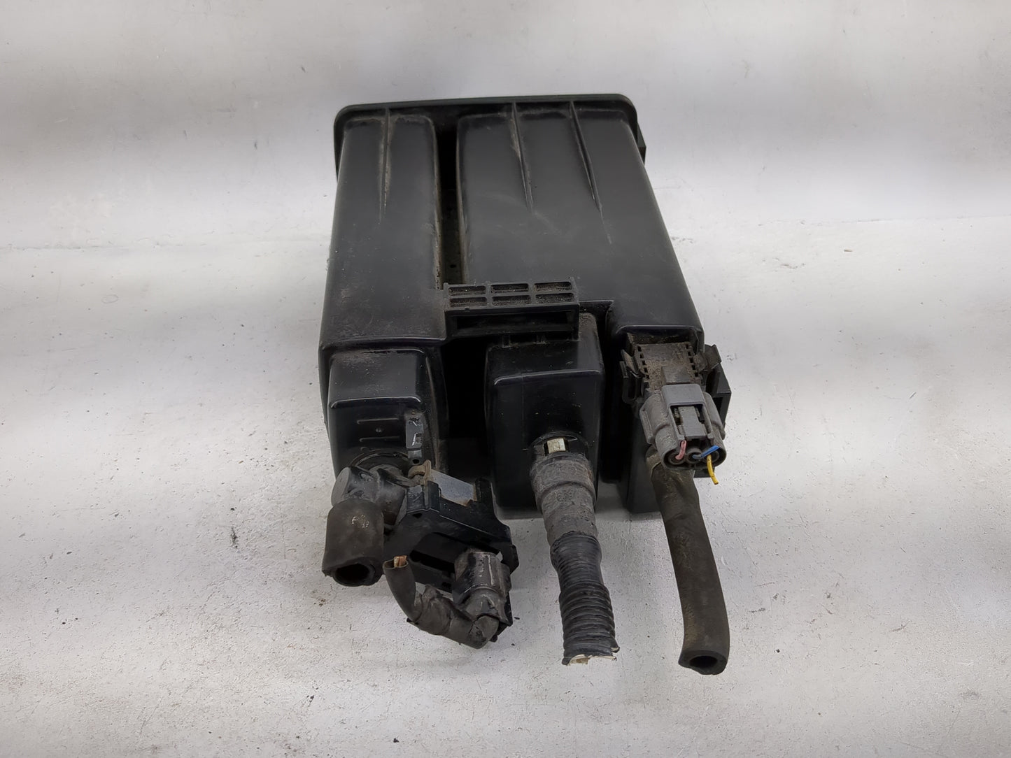 2013 Nissan Rogue Fuel Vapor Charcoal Canister - Oemusedautoparts1.com
